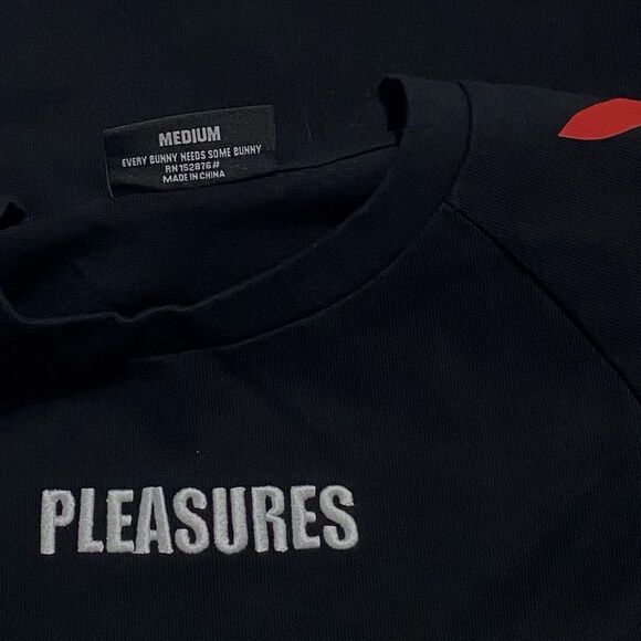 PLEASURES Sweatshirt NWT PLAYBOY Bunny Long Sleeve Black Red Size M - Picture 7 of 13